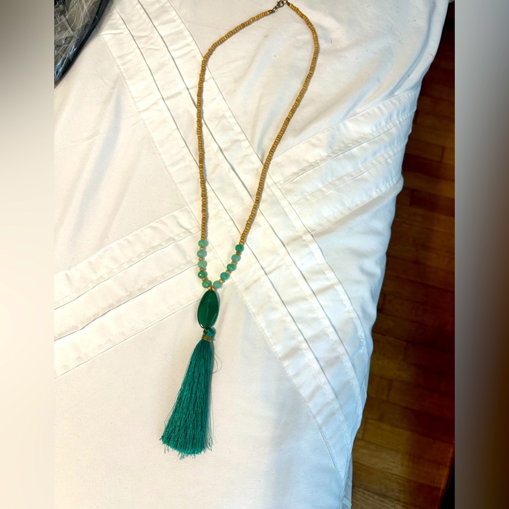 Green wooden tassel necklace